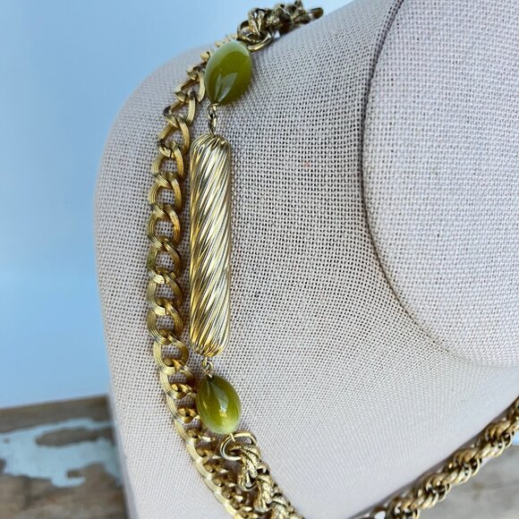 Sarah Coventry Green Lucite Double Link Strand Moon Glow Drop Necklace - Picture 12 of 16